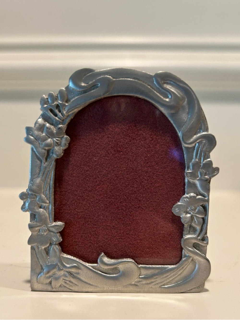 Vintage Seagull Pewter Floral Frame - Small